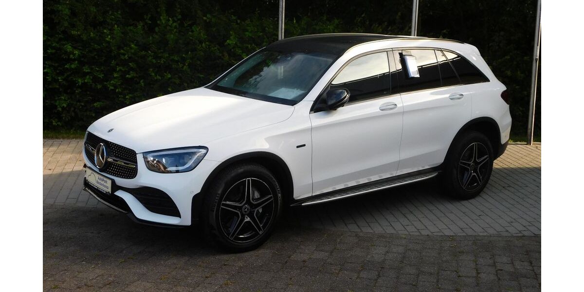 Mercedes-Benz GLC 300 58.800 km 42.970 &euro; Geestland 27624