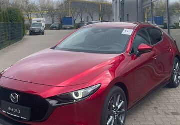 Mazda 3 17.526 km 24.690 &euro; Marne 25709